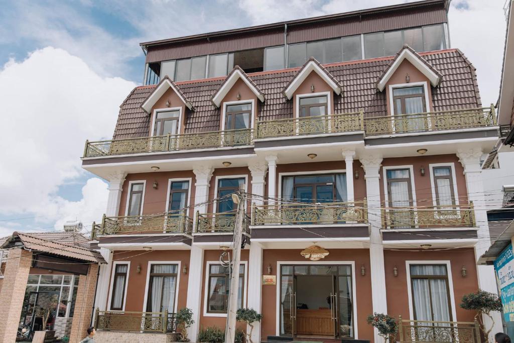 DaLat Hotel